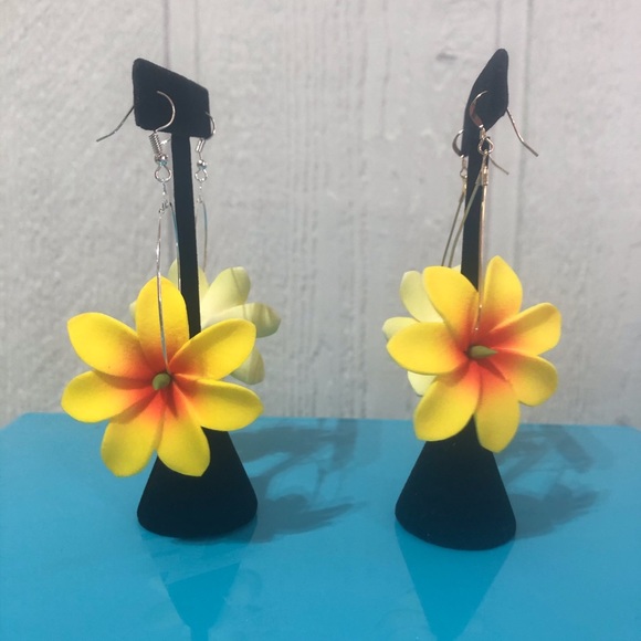 Foam Flower Earrings - Picture 6 of 11